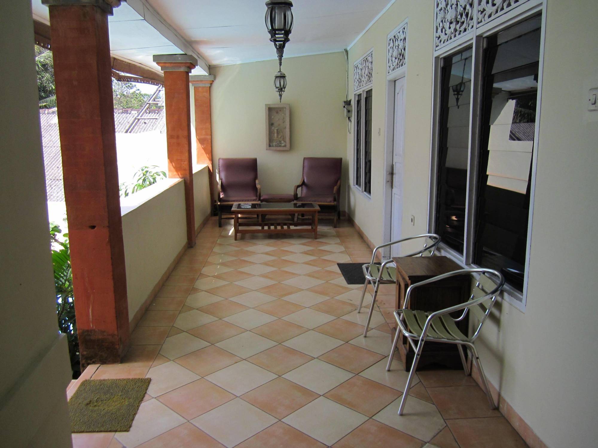 Oyo 3134 Puri Tamu Hotel Jimbaran  Exterior photo