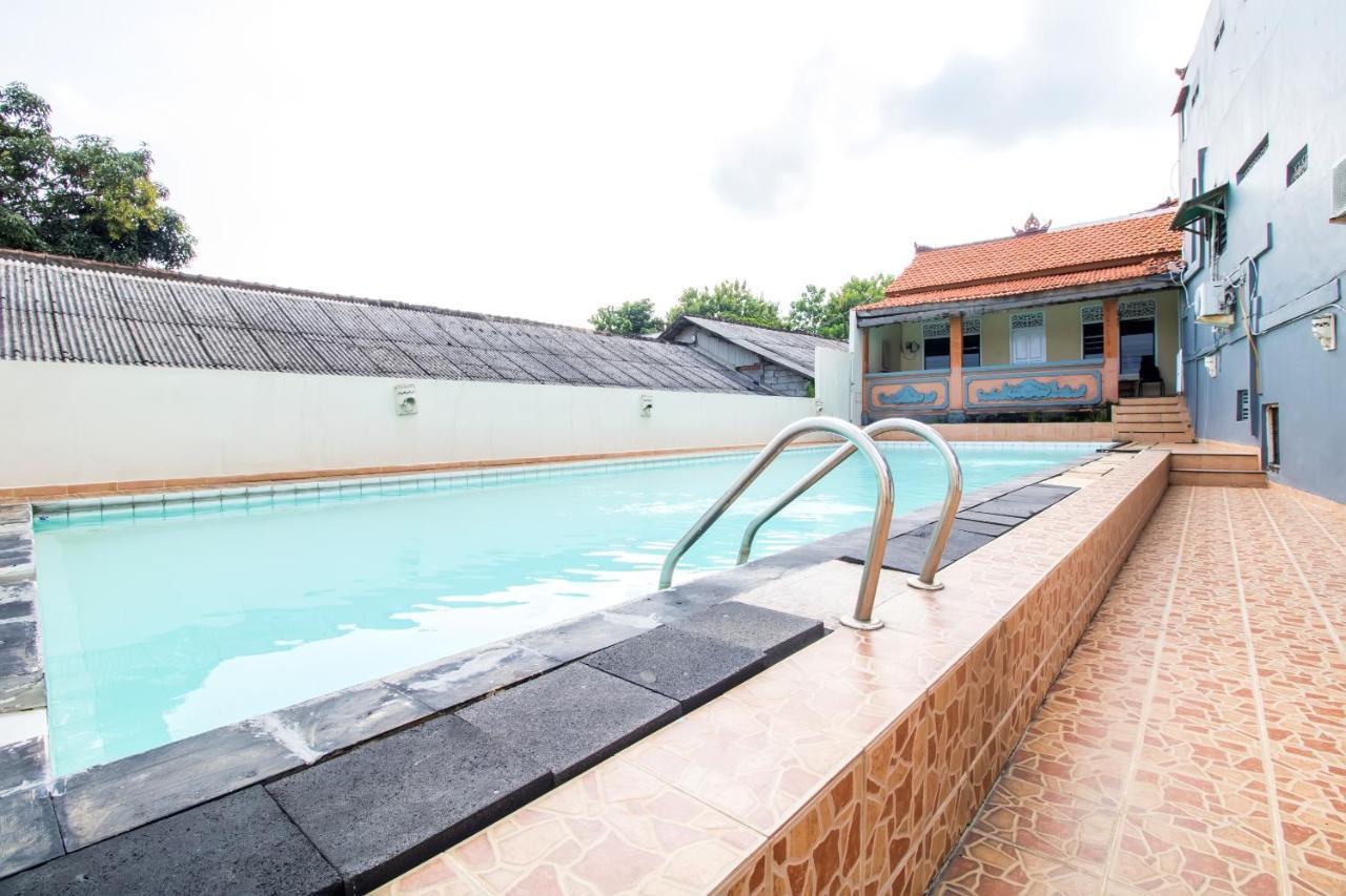 Oyo 3134 Puri Tamu Hotel Jimbaran  Exterior photo